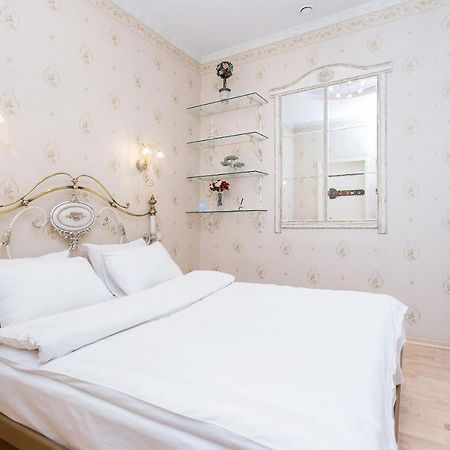 Lux Apartments Lenina ミンスク エクステリア 写真