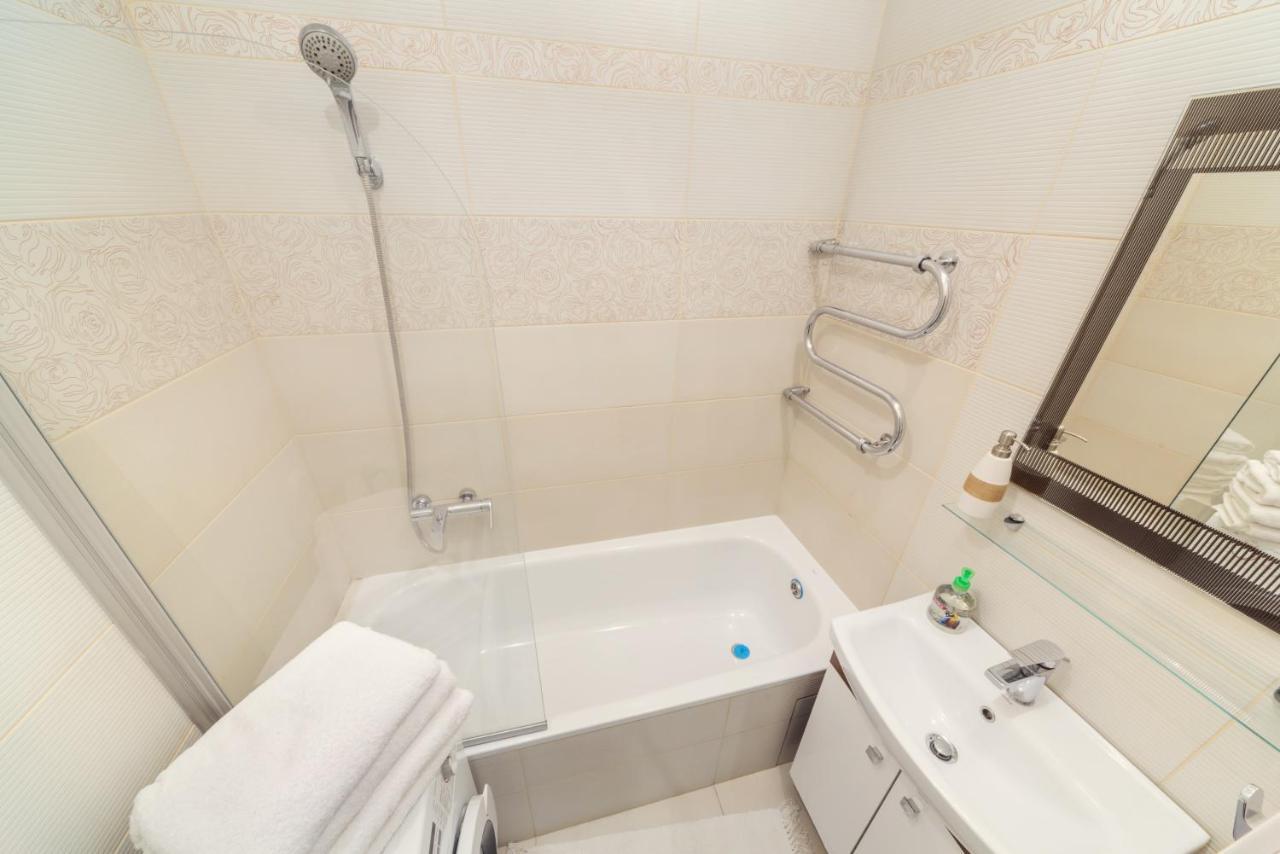 Lux Apartments Lenina ミンスク エクステリア 写真